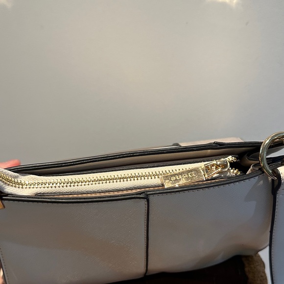 Dune NWOT Chic Cream and Gold Metallic Medium Bag Roomy 10x7x4 Drop approx 20” - Picture 5 of 11